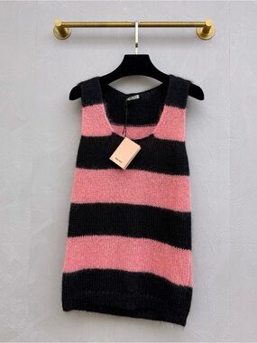 🚩steal Miu Miu Black Fuzzy Knit Top